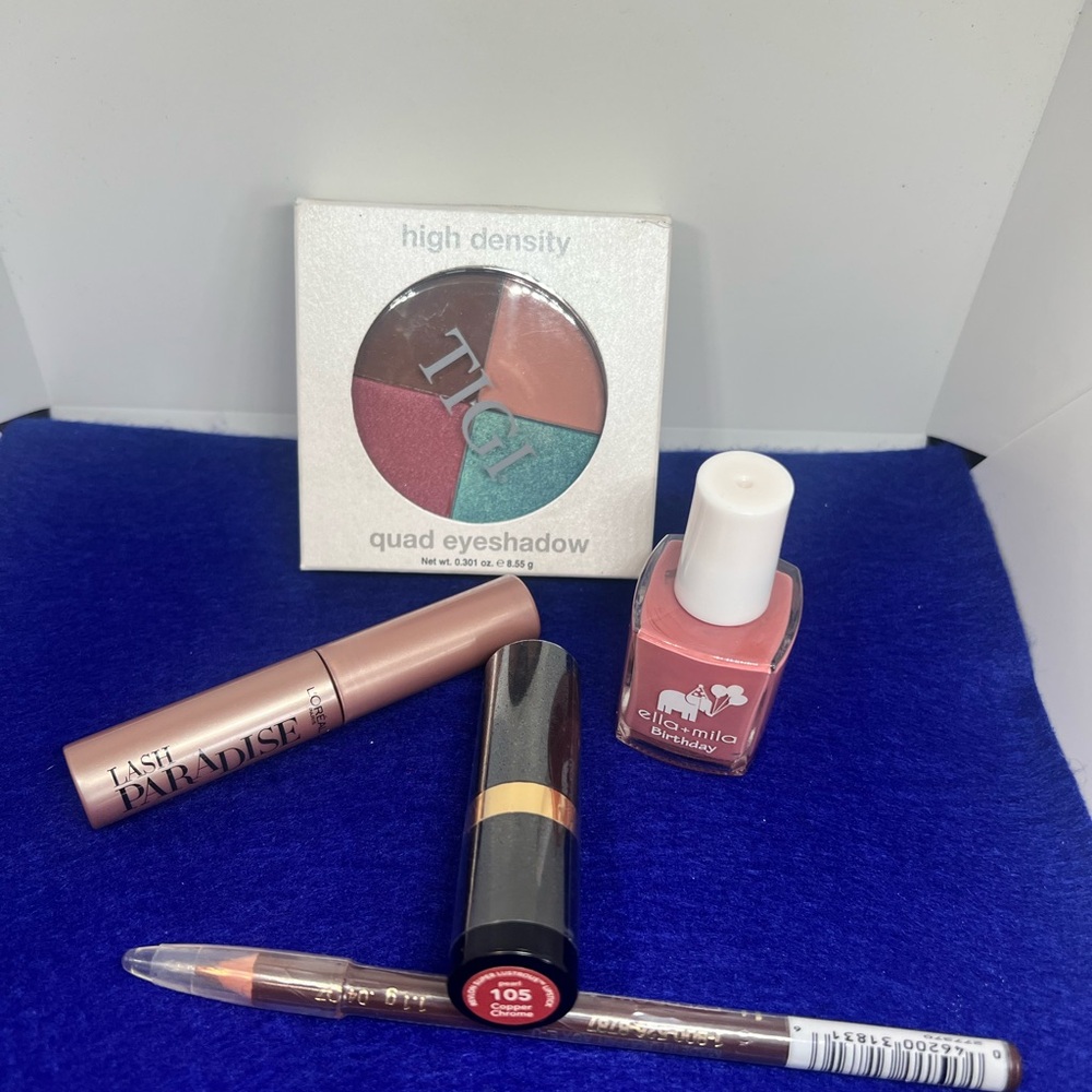 Brand new make up bundle in Ipsy bag.